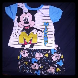 Mickey tee and shorts pajama set